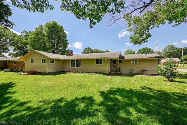 919 Robinson Avenue, Barberton, OH 44203
