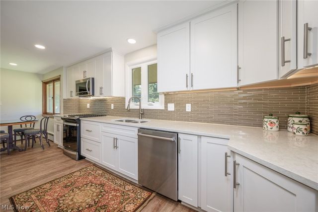919 Robinson Avenue, Barberton, OH 44203