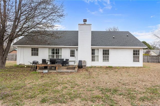 136 Chapel Hill Drive, Raeford, NC 28376