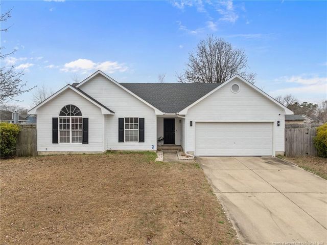 136 Chapel Hill Drive, Raeford, NC 28376