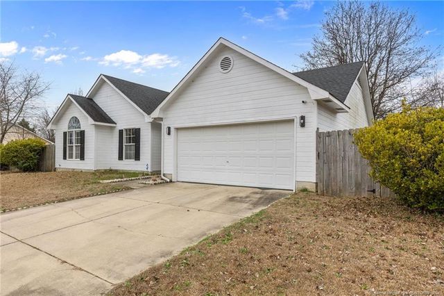 136 Chapel Hill Drive, Raeford, NC 28376