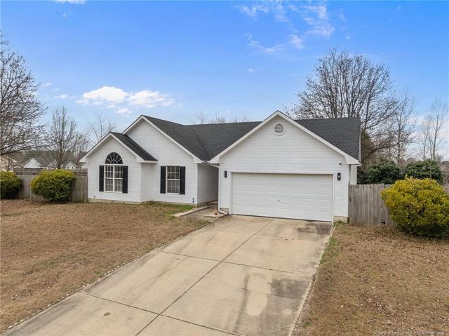 136 Chapel Hill Drive, Raeford, NC 28376