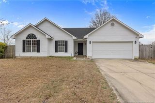 136 Chapel Hill Drive, Raeford, NC 28376