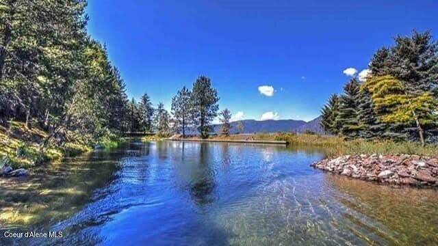 145 Cedar Dr, Bayview, ID 83803