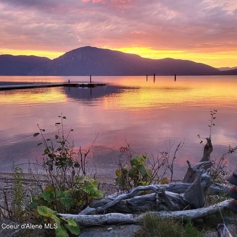 145 Cedar Dr, Bayview, ID 83803