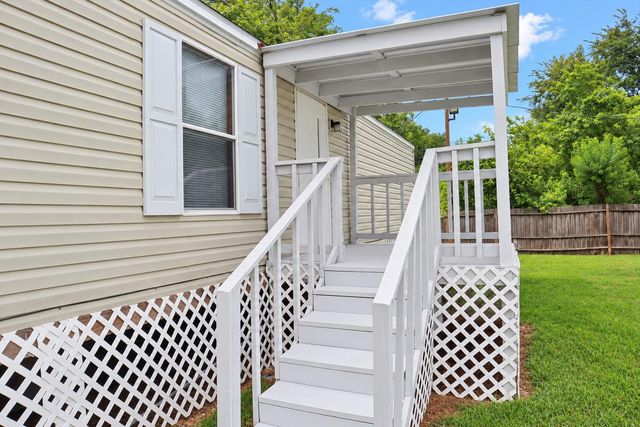 243 E Saint Charles 1 Drive, Crosby, TX 77532