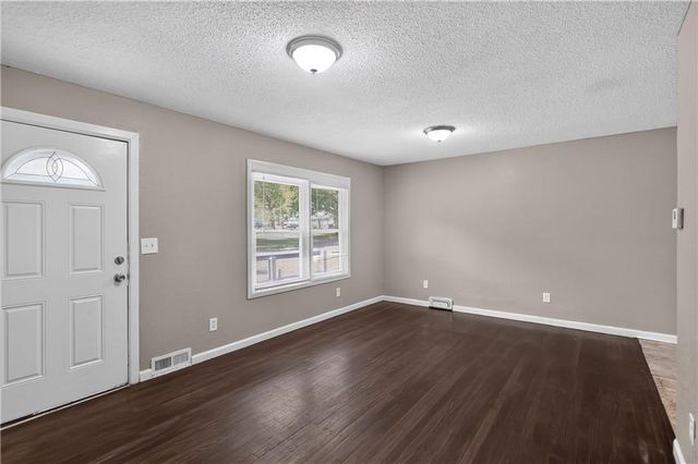 11403 Winchester Avenue, Kansas City, MO 64134