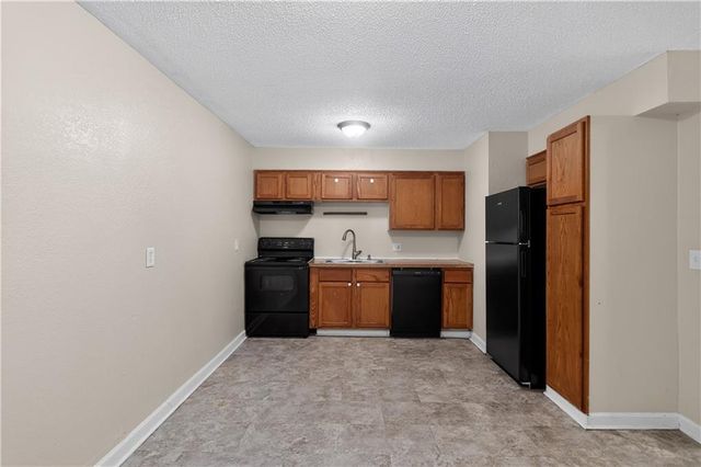 11403 Winchester Avenue, Kansas City, MO 64134