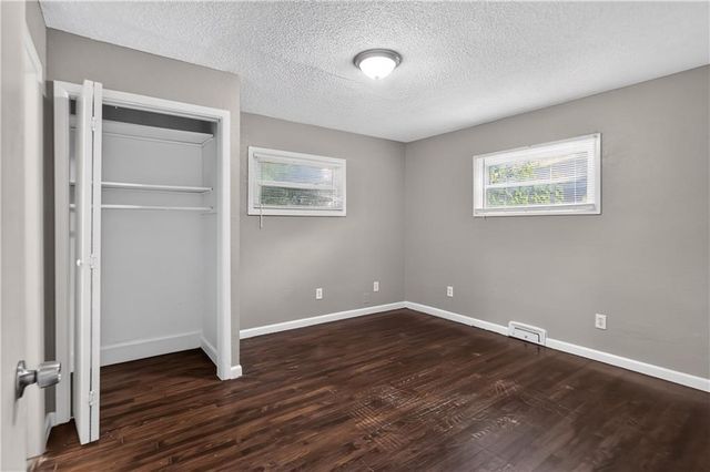 11403 Winchester Avenue, Kansas City, MO 64134