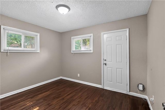 11403 Winchester Avenue, Kansas City, MO 64134