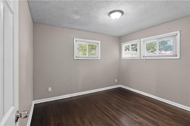 11403 Winchester Avenue, Kansas City, MO 64134