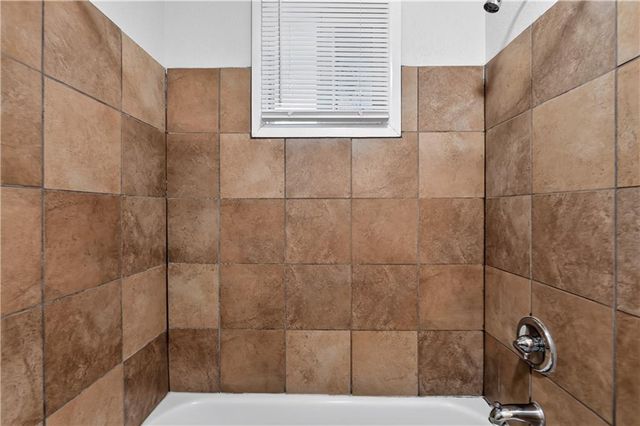 11403 Winchester Avenue, Kansas City, MO 64134