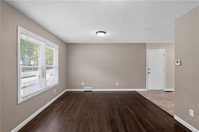 11403 Winchester Avenue, Kansas City, MO 64134