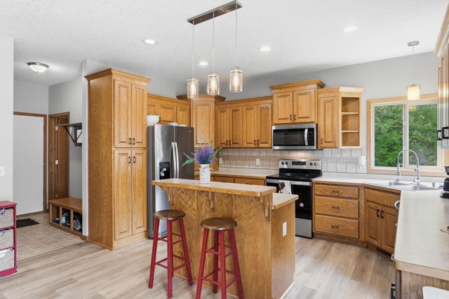 6359 301st Avenue NE, North Branch, MN 55056