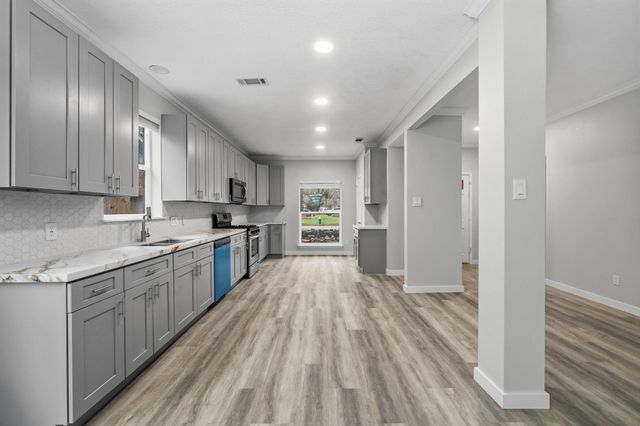 5411 Shady Maple Drive, Houston, TX 77339