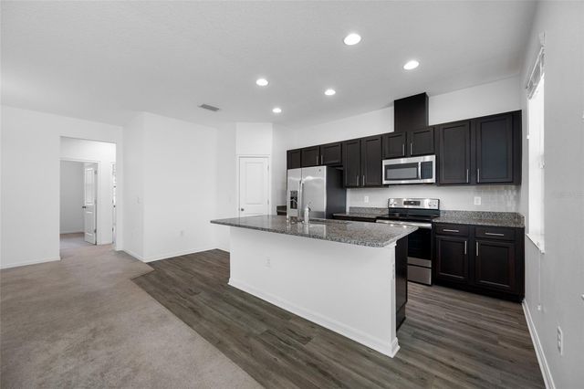 2918 LINDELL AVENUE, Tampa, FL 33610