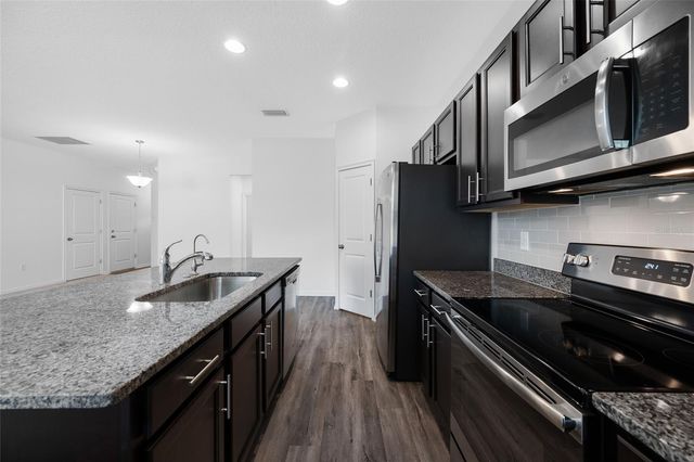 2918 LINDELL AVENUE, Tampa, FL 33610