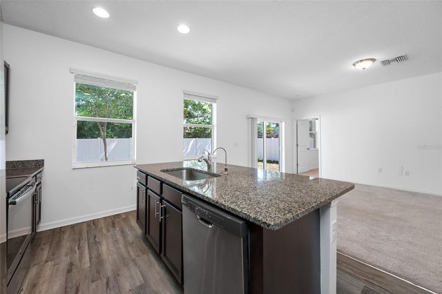 2918 LINDELL AVENUE, Tampa, FL 33610