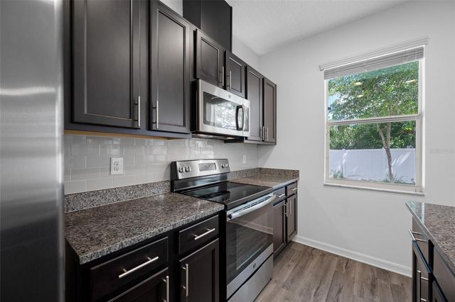 2918 LINDELL AVENUE, Tampa, FL 33610