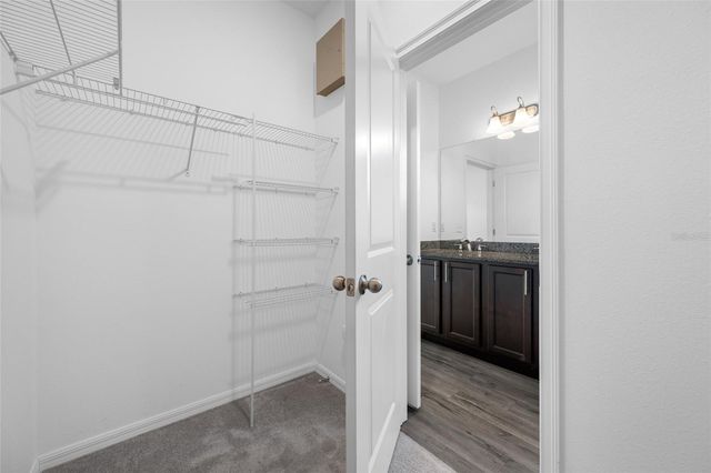 2918 LINDELL AVENUE, Tampa, FL 33610