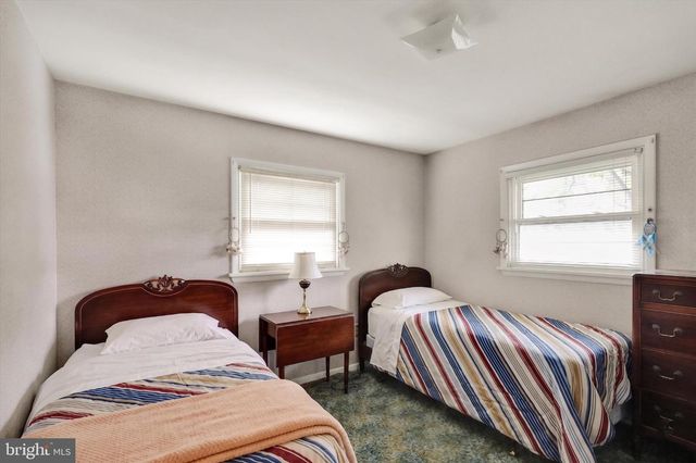 523 BEAN BLOSSOM DR, Lancaster, PA 17603