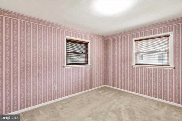 523 BEAN BLOSSOM DR, Lancaster, PA 17603