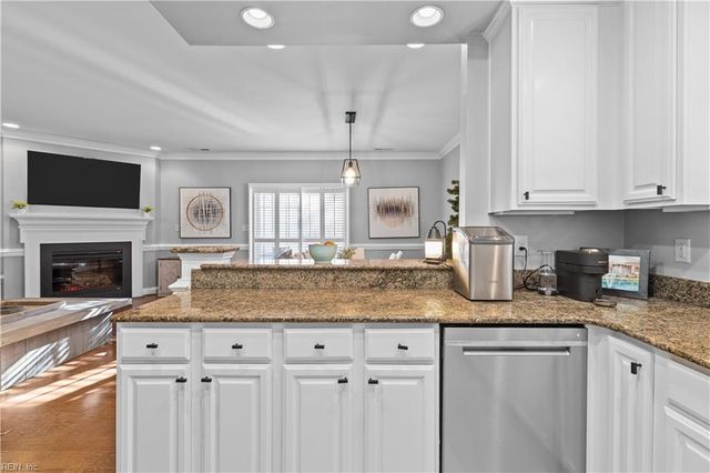 1017 Draketail LN, Virginia Beach, VA 23451