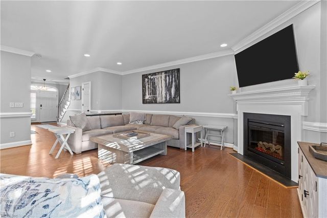 1017 Draketail LN, Virginia Beach, VA 23451