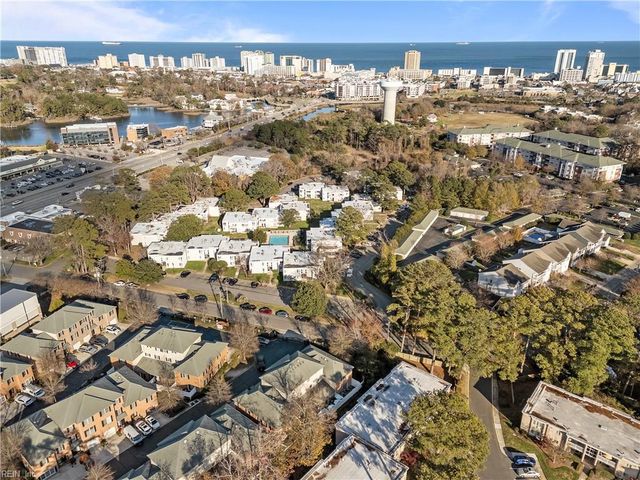 1017 Draketail LN, Virginia Beach, VA 23451