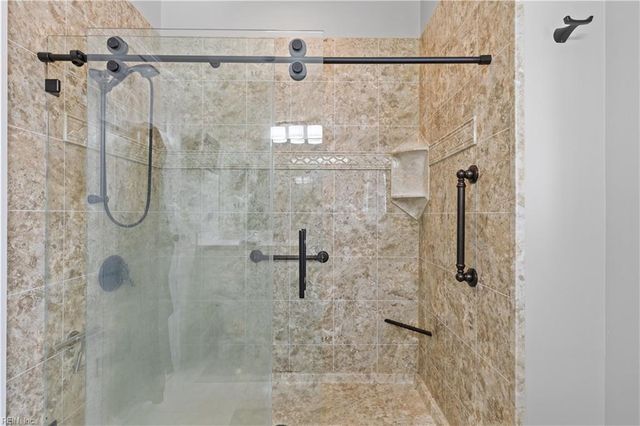 1017 Draketail LN, Virginia Beach, VA 23451