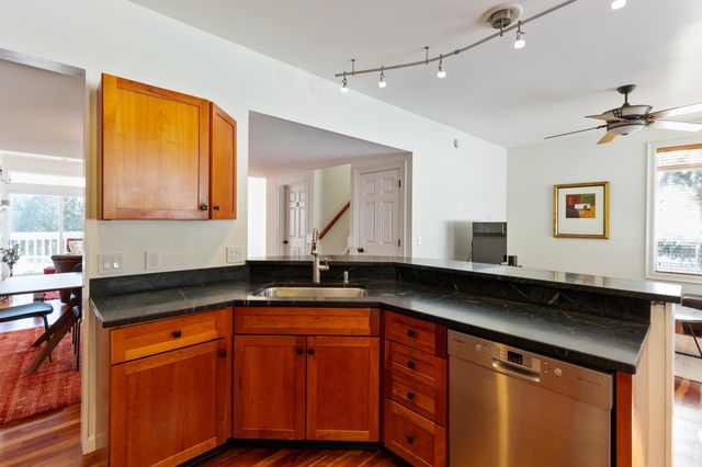 237 Park Road, South Burlington, VT 05403