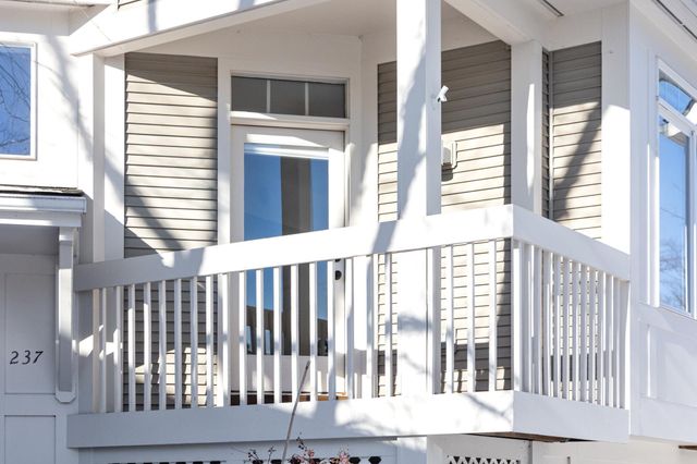 237 Park Road, South Burlington, VT 05403