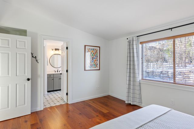 237 Park Road, South Burlington, VT 05403