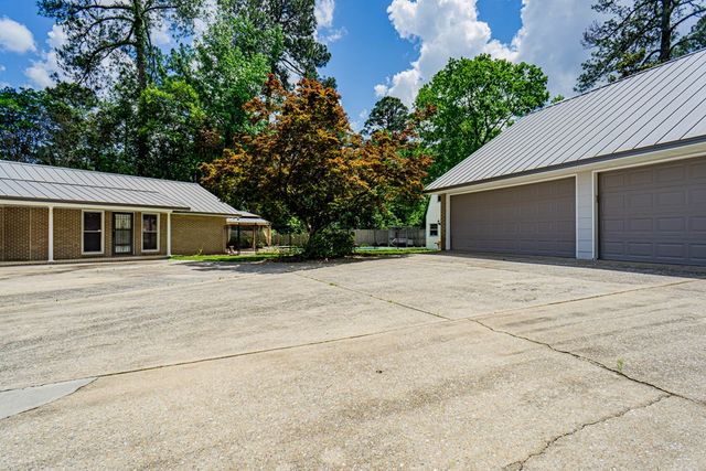 1709 Ashwood Court, Columbus, GA 31904