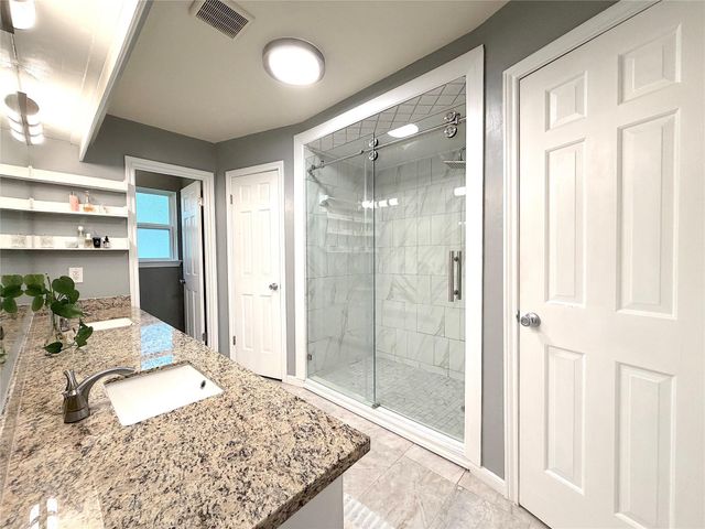 1402 Trailwood Village Drive, Houston, TX 77339