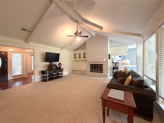 1402 Trailwood Village Drive, Houston, TX 77339