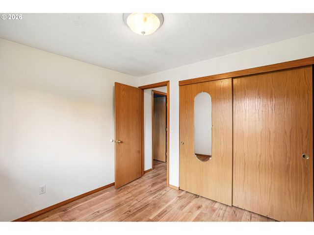 176 Ne 172ND Ave, Portland, OR 97230