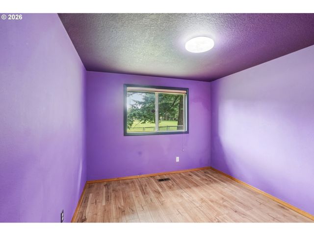 176 Ne 172ND Ave, Portland, OR 97230