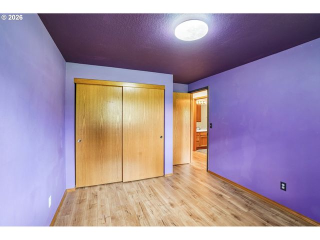 176 Ne 172ND Ave, Portland, OR 97230