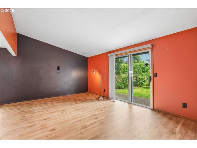 176 Ne 172ND Ave, Portland, OR 97230