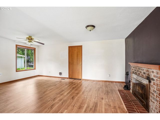 176 Ne 172ND Ave, Portland, OR 97230