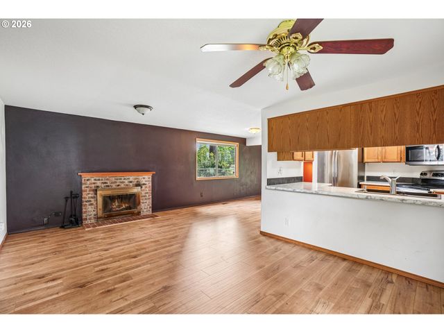 176 Ne 172ND Ave, Portland, OR 97230