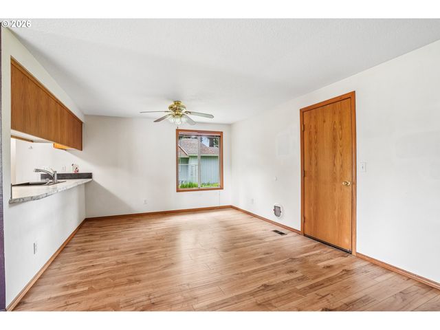 176 Ne 172ND Ave, Portland, OR 97230