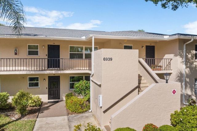6939 W COUNTRY CLUB DRIVE N 156, Sarasota, FL 34243