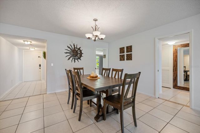 6939 W COUNTRY CLUB DRIVE N 156, Sarasota, FL 34243