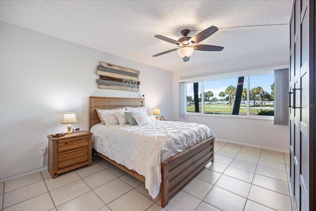 6939 W COUNTRY CLUB DRIVE N 156, Sarasota, FL 34243