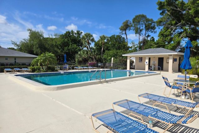 6939 W COUNTRY CLUB DRIVE N 156, Sarasota, FL 34243