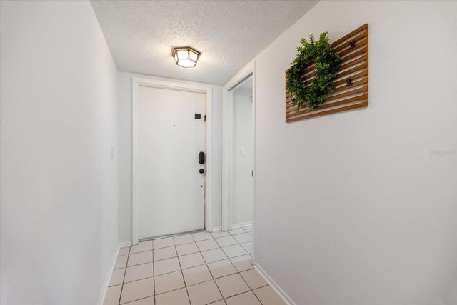 6939 W COUNTRY CLUB DRIVE N 156, Sarasota, FL 34243