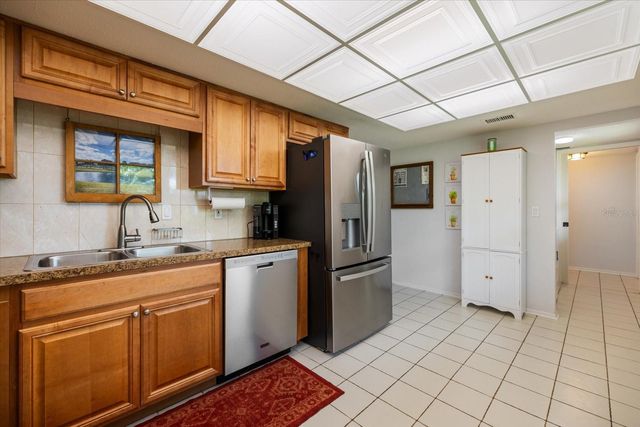 6939 W COUNTRY CLUB DRIVE N 156, Sarasota, FL 34243