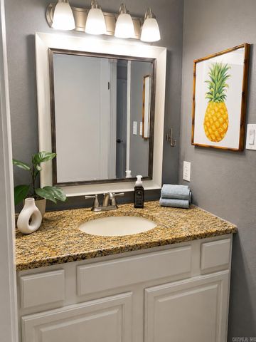 1412 UNIT 13A AIRPORT RD, Hot Springs, AR 71913